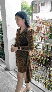 Gold Cocktail Dress for Women Glitz and Glamour V-neck Elegant Formalwear