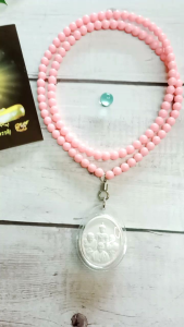 สร้อยประคำ108เม็ด(8มม.)พระผงจักรพรรดิพิมพ์ใหญ่เลี่ยมกรอบกันน้ำอะคริลิคหนาพิเศษ  ลูกแก้วจักรพรรดิ  และคาถามหาจักรพรรดิ