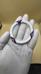 Glass Awakening: สร้อยข้อมือเทพธิดาเผ่าสีเขียวจากอัฟกานิสถาน