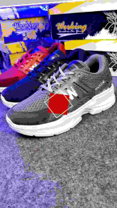 SEPATU SNEAKERS OLAHRAGA LARI PRIA DAN WANITA TERBARU DAN TERKINI