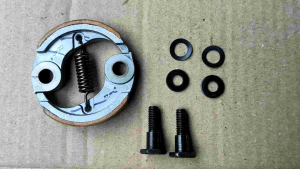 A359ครัช +พร้อมน็อตยึด รุ่น GX35 ของแท้ เครื่องตัดหญ้า 4 จังหวะ "ยี่ห้อ" HONDA รุ่น UMK 435T U2TT ของแท้ #แท้ติดเครื่องใหม่มา