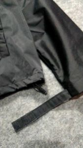 Jaket Anti Air & Gunung: Pilihan Terbaik untuk Aktivitas Outdoor