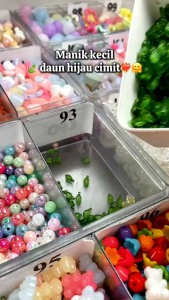 Manik charm daun hijau per 450gram