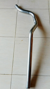 pipa knalpot bagian belakang ( pembuangan ) mobil L300