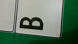 Plat Nomer Mobil Putih Font Baru 1Pcs Logo