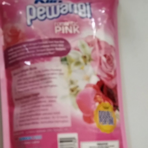 Pewangi Pakaian Soklin Romantic Pink 800ml