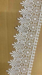 1 mét ren chỉ 7cm.