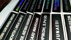 (promo termurah) NAME TAG NAMA DADA ASN P3K TNI POLRI NAMA DADA AKRILIK PENITI MAGNET