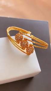 Gelang Xuping CXB559: Gelang Tahan Lama & Desain Elegan