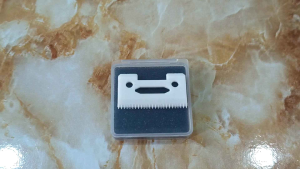 Lưỡi sứ tông đơ cắt tóc cắt bén chạy êm thay thế cho nhiều mẫu tông đơ.