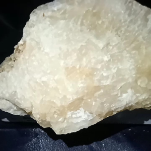 Batu Kristal Alam: Menghias Dekorasi Interior dengan Produk Alami