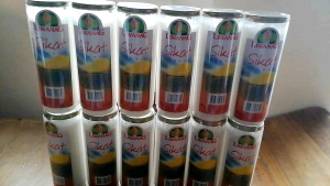 Liwanag Sikat Candle in Container (S#192)Sold per Piece Burning Time:2-3 Days Indoor Size:2-1/2"x7"