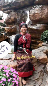 สไบลาวคุมโทนสี ระบุสีได้แต่ลายร้านจัดให้ตามลายที่มี ใส่กับเสื้อภูไท ชุดภูไท ชาย-หญิง เซทเจ้าสาว, ชุดภูไท เซ็ทคู่ เซ็ตคู่ เดี่ยว ตัวเดี่ยว ชิ้นเดียว เราก็ขายจร้าา งานไม่อัดกาว ตัวเสื้อเป็น ผ้านาโน ผ้าอ๊อฟฟอร์ท ตัวแต่ง ขิดทอมือ