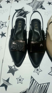 Sepatu Slip-On Mules: Pilihan Nyaman untuk Sehari-Hari