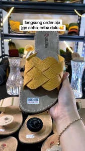 Sandal Wanita Teplek Laura Selop Tali Silang Keren Model Terbaru 2025 Kekinian Sol Rubber Non Slip Flip-Flops FASHION WEEKS