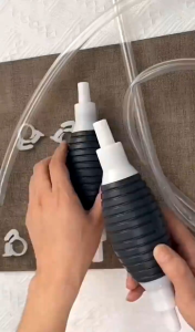 Dụng cụ bằng tay bơm hút sang chiết Xăng rượu nước mầu xám