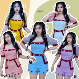 13461  จั๊มสูทขาสั้น คอยู ทรงแขนพองผ้าแก้ว ติดดอกไม้รอบตั