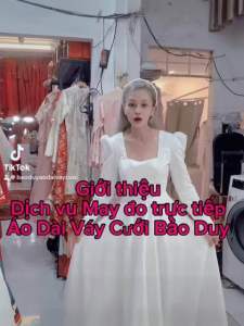 Vây cưới đi bàn tay dài cổ vuông khung định hình