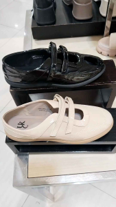 YONGKI KOMALADI‼️ sepatu wanita glossy ringan