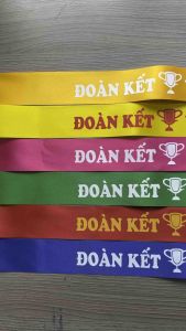 Băng rôn cổ vũ/ cổ động thể thao ĐOÀN KẾT VÔ ĐỊCH - Nhiều màu - vải phi bóng - in lụa - Song Phú