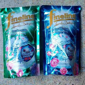 น้ำยาซักผ้ายี่ห้อFineline ไฟน์ไลน์ ผลิตภัณฑ์ซักผ้า สูตรเข้มข้น แอนตี้-แบคทีเรีย ถุงเติม 700 มล.สีเขียวและสีฟ้ายับยั้งเชื้อแบคทีเรีย กลิ่นหอมยาวนาน