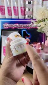 nav glow suncreen glowing - Sunscreen Glowing-Tinted Sunscreen With Niacinamide