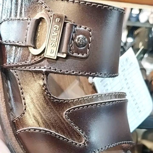 Sandal Kulit GH Seriess Gats: Nyaman & Cocok untuk Sehari-hari