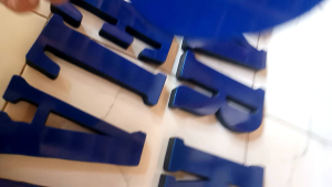 Huruf Timbul Akrilik Sepon Tebal 22mm