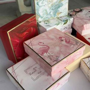 (รหัส14)กล่องของขวัญ พรีเมียม ตัวอักษรปั๊มลายเงาสวยมาก กล่องอย่างเดียว(1แพ็ค/มี 5 กล่อง)