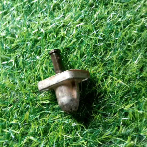 ตัวดันโซ่ราวลิ้น Fino เกย์แยก แท้ถอดรถมือสอง สินค้ามีในสต็อก พร้อมจัดส่งครับ กรุณาอ่านก่อนกดสั่งซื้อ