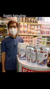 สาหร่ายสไปรูลิน่า 100% (Feed Grade) EXOTIC SPIRULINA ขนาด 200 กรัม อาหารเสริมจากธรรมชาติสำหรับสัตว์เลี้ยงทุกชนิด อุดมไปด้วย โปรตีน 70% กรดอะมิโนที่จำเป็น 18 ชนิด วิตามิน A B1 B2 B3 B6 B9 B12 C D E แคลเซี่ยม และแร่ธาตุมากมาย บีต้า-แคโรทีน