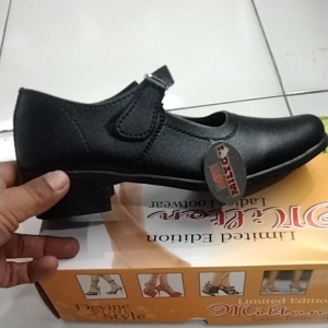 Sepatu Pantopel Milton Ldr: Desain Elegan & Berkualitas Tinggi