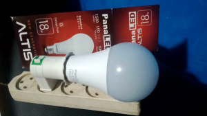 Bohlam LED Garansi 1thn Panaled Altis 18watt (3pcs)