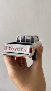 Toyota Hilux Pickup Die-Cast Toy Car Collection Vehicle 1/32 1:32 Scale Collectibles