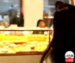 Hình dán cửa đón lộc