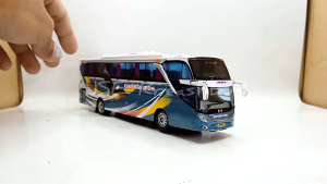 Miniatur bus Garuda Mas body Jb3 skala 64