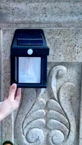 đèn gắn tường gắn cổng sử dụng năng lượng mặt trời cảm biến bật tắt khi có người đi qua chống nước chịu nhiệt và bền bỉ