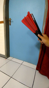 Kipas Tari Keprak Bambu Hitam Kain Gelombang