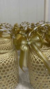 ชะลอม 8x9 นิ้วพร้อม ตกแต่งริบบิ้ง ทองและโบว์ ขนาดใหญ่