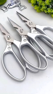 Kéo nhà bếp Nhật Bản đa năng SK5 Tay cầm hợp kim thép k gỉ chống trượt (Vàng/Bạc) cắt xương gà vay cá khui bia đa