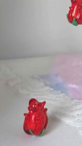 Morethanyoursee | Rose Pendant Necklace สร้อยคอจี้สแตนเลสลูกปัดแก้วมูราโน่กุหลาบงานแฮนด์เมด