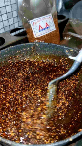 พริกผัดในน้ำมันกระเทียมเจียวเผ็ดมาก!! หอมสุดๆ ไม่ใส่สารกันเสีย พริกข้าวซอย พริกคั่ว พริกก๋วยเตี๋ยว