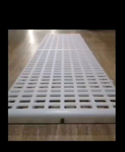 Pawsnclaws Plastic Matting White Heavy Duty for Pets Cage Poultry Farm 1.5kg/pc .