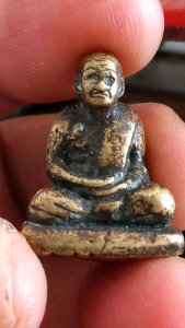 รูปหล่อหลวงพ่อเงินบางคลาน