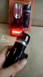 BỘ đèn trước và đèn hậu dành cho xe đạp sài pin tiện lợi an toàn