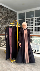 [BISA COD]TERBARU/TARYNNA ABAYA DRESS/NADHEERA LUXURY/DRESS MAXI/GAMIS MOTIF/TARINA/TARRINA/TAARINA/TARRINAA\\n\\n Apa Itu Abaya Dress Tarynna & Gamis Motif Luxury?\\n\\nAbaya Dress Tarynna dan Gamis Motif Luxury adalah pakaian wanita tradisional yang memiliki desain unik dan elegan. Abaya Dress Tarynna merupakan pakaian yang dibuat dengan bahan berkualitas tinggi dan desain modern, sementara Gamis Motif Luxury menawarkan berbagai motif dan warna yang indah. Kedua pakaian ini cocok untuk berbagai acara, baik formal maupun non-formal.\\n\\n Keunikan Desain Abaya Dress Tarynna\\n\\nAbaya Dress Tarynna memiliki desain yang unik dan elegan, dengan potongan yang pas dan nyaman untuk dikenakan. Desainnya dibuat dengan mempertimbangkan kebutuhan wanita modern yang mencari pakaian yang tidak hanya indah, tetapi juga nyaman. Beberapa fitur unik dari Abaya Dress Tarynna antara lain:\\n\\n- Desain modern dengan sentuhan tradisional\\n- Potongan pas dan nyaman\\n- Material berkualitas tinggi\\n\\n Kualitas Material Gamis Motif Luxury\\n\\nGamis Motif Luxury dibuat menggunakan bahan berkualitas tinggi yang nyaman untuk dikenakan. Beberapa fitur kualitas material Gamis Motif Luxury antara lain:\\n\\n- Material halus dan ringan\\n- Tersedia dalam berbagai motif dan warna\\n- Cocok untuk berbagai acara, baik formal maupun non-formal\\n\\n Bagaimana Memilih Abaya Dress Tarynna & Gamis Motif Luxury?\\n\\nMemilih Abaya Dress Tarynna dan Gamis Motif Luxury yang tepat untuk Anda bisa menjadi tantangan. Berikut beberapa tips yang bisa membantu Anda:\\n\\n Tips Memilih Ukuran yang Tepat\\n\\nPenting untuk memilih ukuran yang tepat agar pakaian Anda terlihat sempurna. Berikut beberapa tips untuk memilih ukuran yang tepat:\\n\\n- Ukur tubuh Anda dengan benar\\n- Baca petunjuk ukuran yang disediakan oleh penjual\\n- Jika ragu, pilih ukuran yang lebih besar\\n\\n Memilih Motif & Warna Sesuai Selera\\n\\nAbaya Dress Tarynna dan Gamis Motif Luxury tersedia dalam berbagai motif dan warna yang indah. Berikut beberapa tips untuk memilih motif dan warna yang sesuai dengan selera Anda:\\n\\n- Pilih motif dan warna yang cocok dengan acara yang akan Anda hadiri\\n- Pertimbangkan warna kulit dan bentuk tubuh Anda\\n- Jangan takut untuk bereksperimen dengan kombinasi warna dan motif baru\\n\\n Cara Belanja Abaya Dress Tarynna & Gamis Motif Luxury Secara Online\\n\\nBelanja online merupakan cara yang mudah dan nyaman untuk mendapatkan Abaya Dress Tarynna dan Gamis Motif Luxury yang Anda inginkan. Berikut beberapa langkah yang bisa Anda ikuti:\\n\\n Mengenal Layanan COD Abaya Tarrina\\n\\nCOD (Cash On Delivery) adalah layanan pembayaran yang memungkinkan Anda membayar barang setelah menerima pesanan. Berikut beberapa manfaat menggunakan layanan COD:\\n\\n- Dapat melihat barang secara langsung sebelum membayar\\n- Lebih aman dan terpercaya\\n- Fleksibel dalam pembayaran\\n\\n Panduan Pemesanan & Pembayaran\\n\\nBerikut panduan pemesanan dan pembayaran Abaya Dress Tarynna dan Gamis Motif Luxury secara online:\\n\\n1. Pilih barang yang ingin Anda beli\\n2. Masukkan detail alamat pengiriman\\n3. Pilih metode pembayaran (COD atau transfer bank)\\n4. Konfirmasi pesanan Anda\\n5. Tunggu pesanan Anda dikirim\\n6. Terima dan bayar pesanan Anda (jika menggunakan COD)\\n\\n Cara Membuat Pesanan COD Tarrina Lebih Mudah\\n\\nBerikut beberapa tips untuk membuat pesanan COD Tarrina lebih mudah:\\n\\n- Siapkan uang tunai sebelum pesanan Anda tiba\\n- Pastikan alamat pengiriman Anda benar dan lengkap\\n- Jangan lupa untuk memeriksa barang sebelum membayar\\n\\nSemoga artikel ini membantu Anda dalam memilih dan membeli Abaya Dress Tarynna dan Gamis Motif Luxury yang tepat untuk Anda!\"
