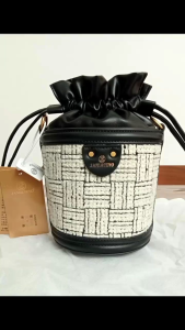 Tas Tabung Serut Unik Wanita Kualitas Premium dari Brand JANI&TINO Model Anyaman Import kd 148