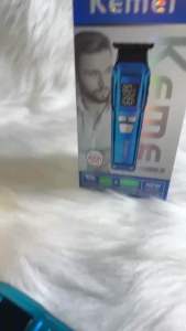 ปัตตาเลียนรุ่นKM2795แบตเตอรี่2000anชาร์จไฟครั้งแรง3ชั่วโมงคละสี