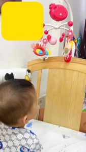 (Tặng pin) Treo Nôi Tự Xoay Phát Nhạc Có Chức Năng Hẹn Giờ Kèm Đèn Ngủ Chiếu Hình  Xúc xắc Lục Lạc Cho Bé