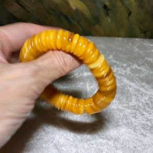 14mm+ Natural Butterscotch Amber donut shape beads bracelet 大尺寸天然蜜蜡平安扣手链